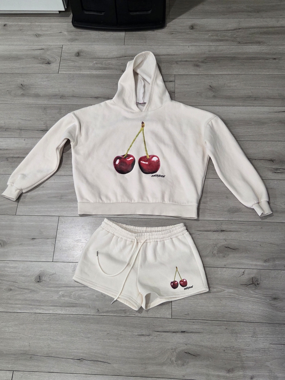 Edikted Mon Cheri Matching Sweatset Cherry Print Shorts Hoodie Set